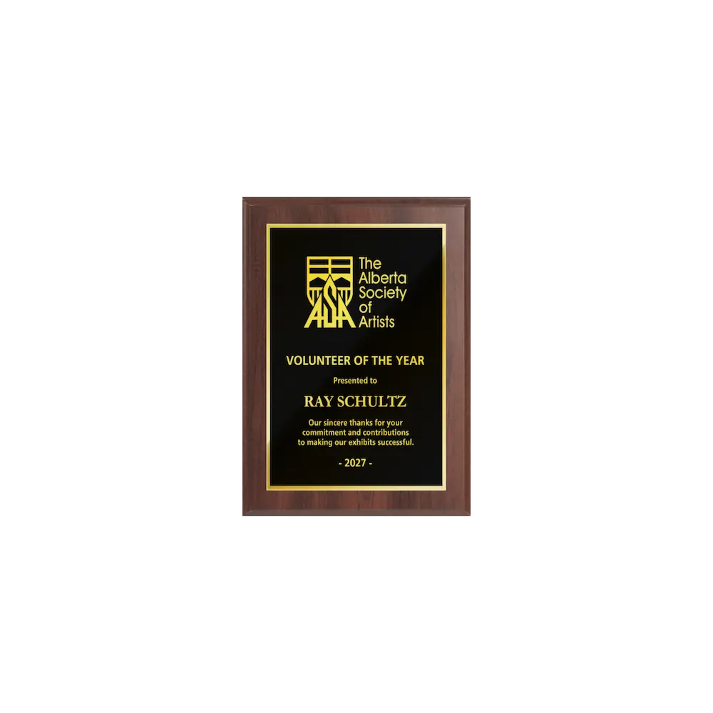 A photo of a Cherrywood Laminate plaque with full traditional engraved plate.