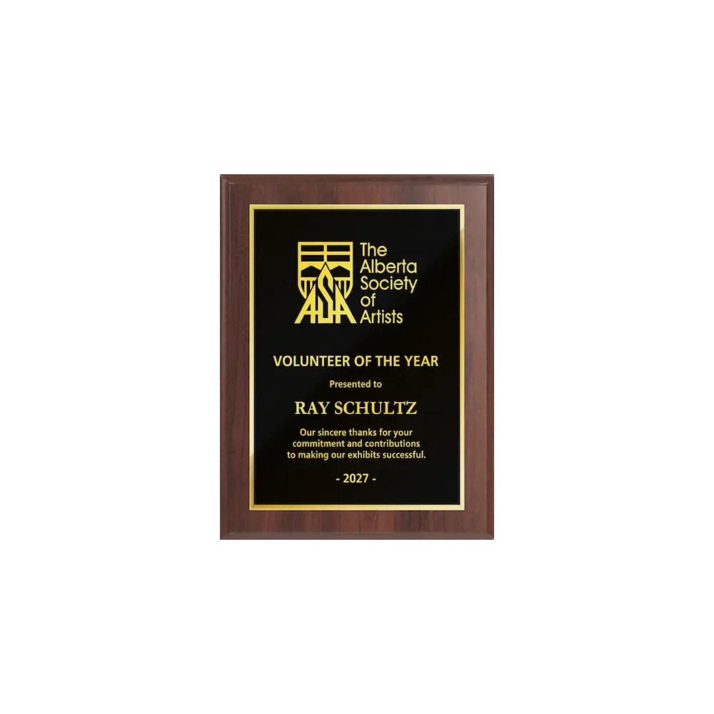 A photo of a Cherrywood Laminate plaque with full traditional engraved plate.