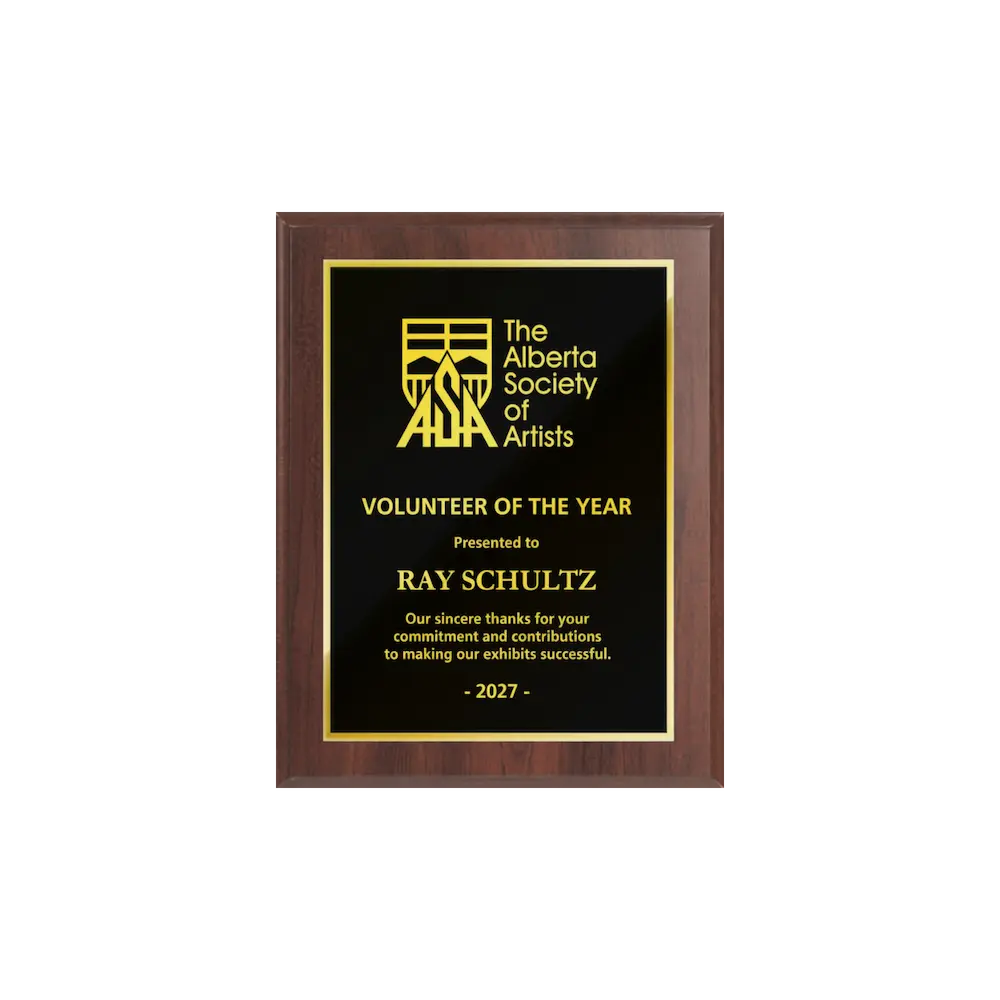 A photo of a Cherrywood Laminate plaque with full traditional engraved plate.